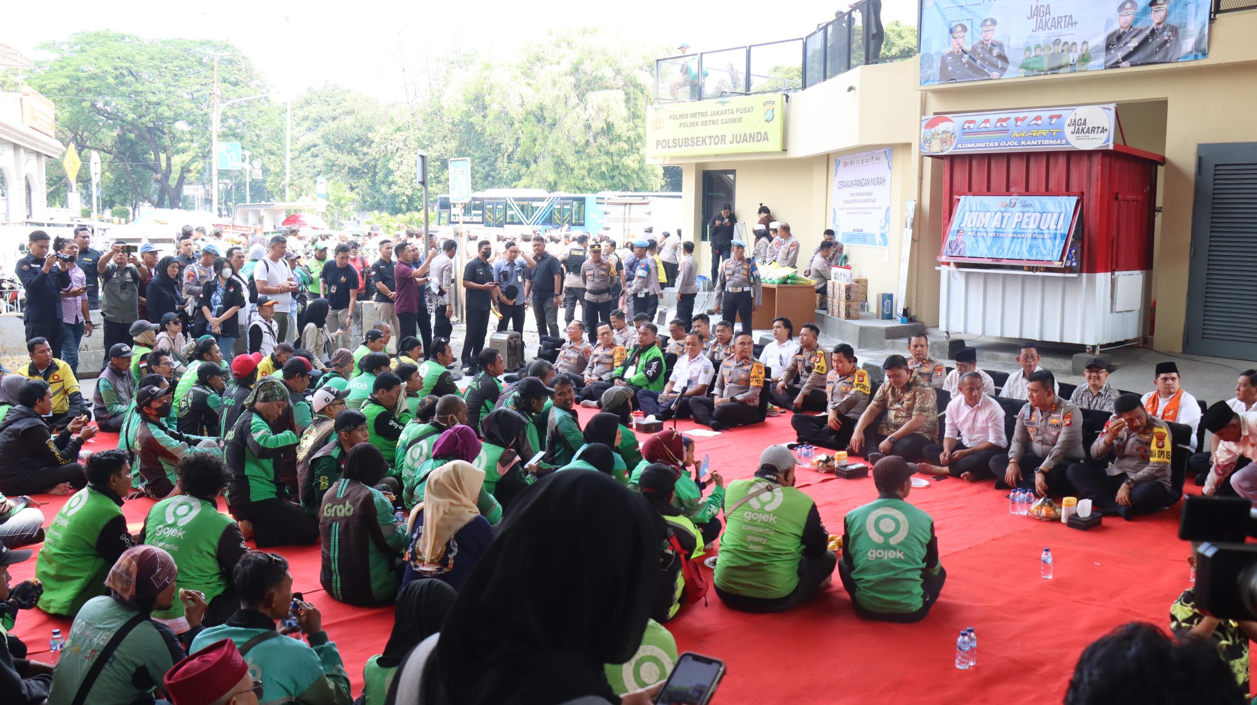 Polres Metro Jakarta Pusat Resmikan Gerai “Rakyat Mart” untuk Ojol, Dukung Program Pangan Murah dan Jaga Jakarta