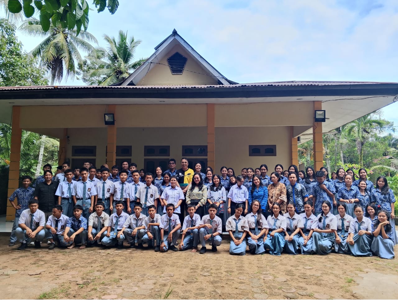 Jimmy C Kawengian (Aktivis /Pengamat Sosial) : Program MBG Harus Terus Dilanjutkan