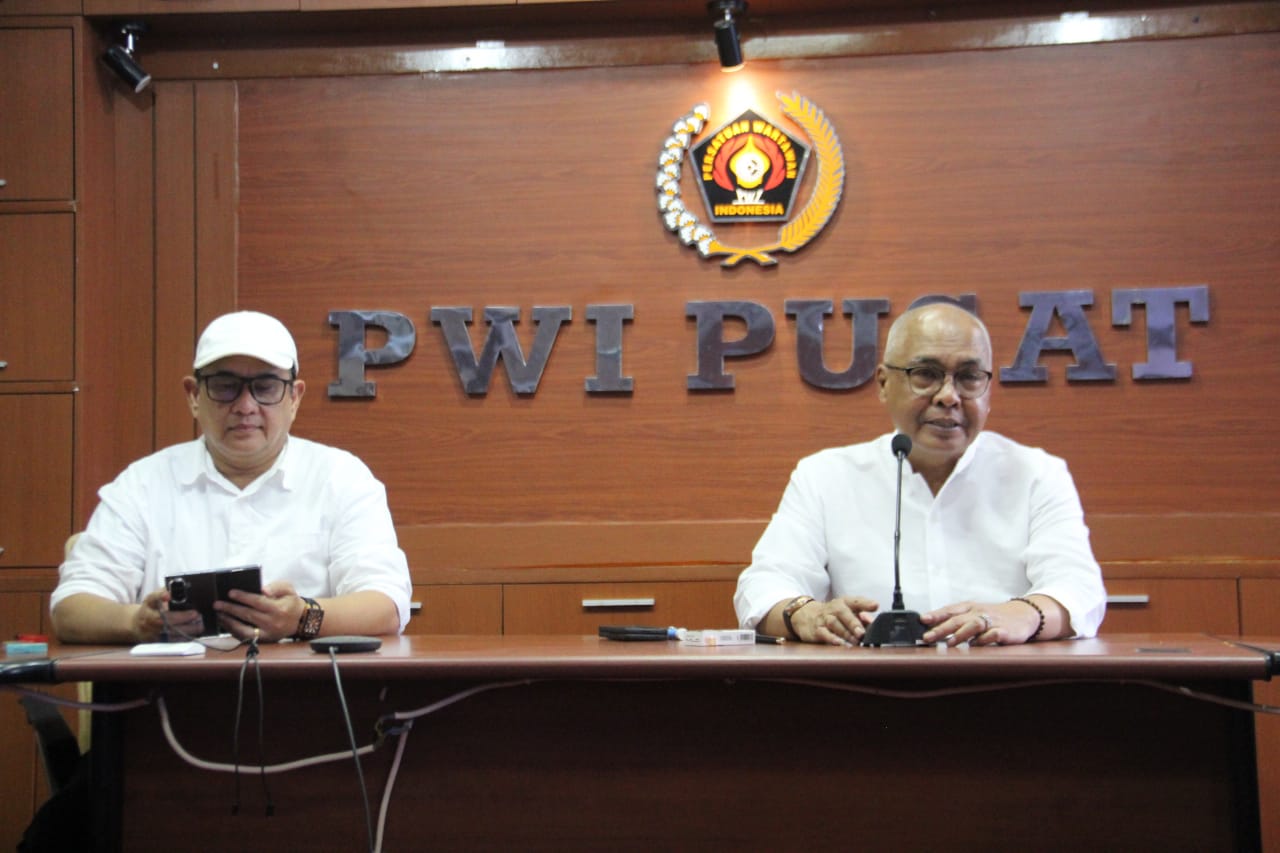 Pernyataan Sikap PWI Pusat : Prihatin Pencabutan Kartu Liputan Istana Wartawan CNN Indonesia